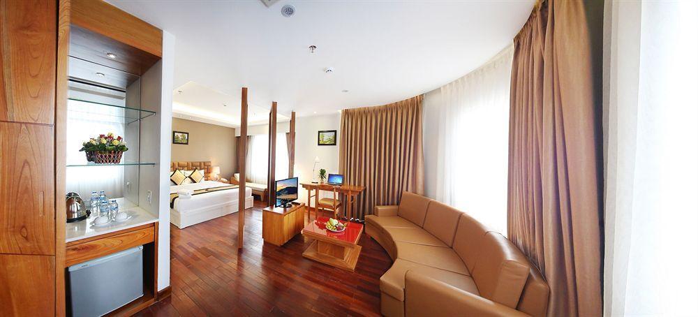 Cosmopolitan Hotel Ho Chi Minh Zewnętrze zdjęcie